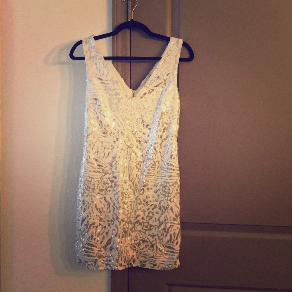 Gorgeous white sequin dress!